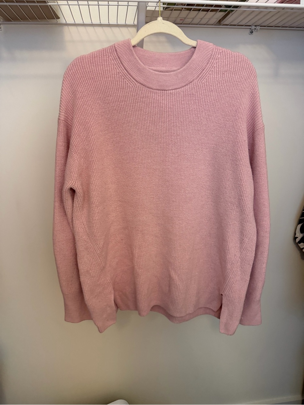 Lululemon Sweater Lilac color size 10